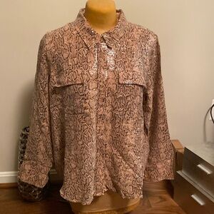 Good American NWT Button Down Long Sleeve Shirt, Size 5, 100% Viscose wth Polyst